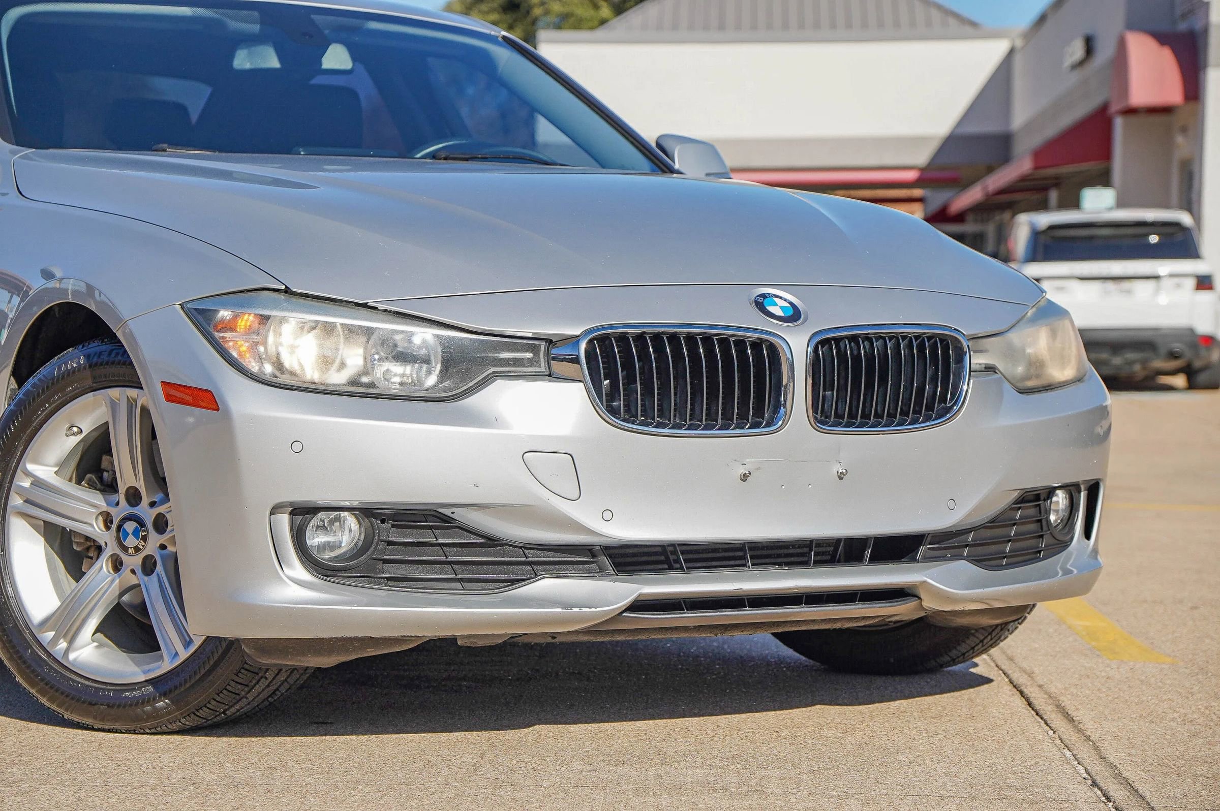 Used 2014 BMW 320i Sedan RWD image 5