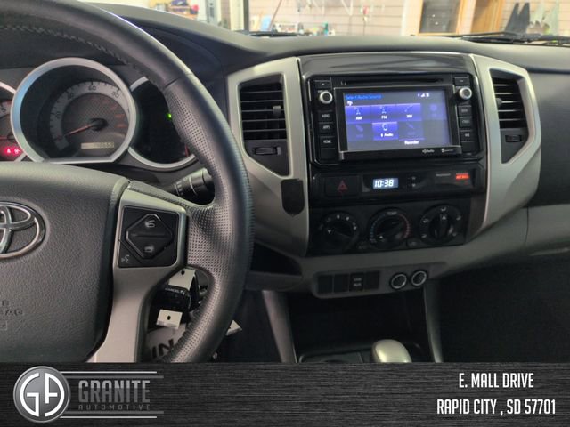 Used 2014 Toyota Tacoma PreRunner w/ SR5 Package RWD image 17