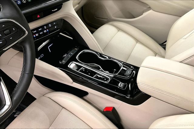 Used 2022 Buick Envision Essence w/ Safety Package image 15