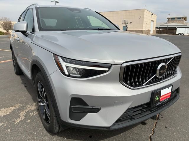 Used 2025 Volvo XC40 B5 Core AWD/4WD image 8