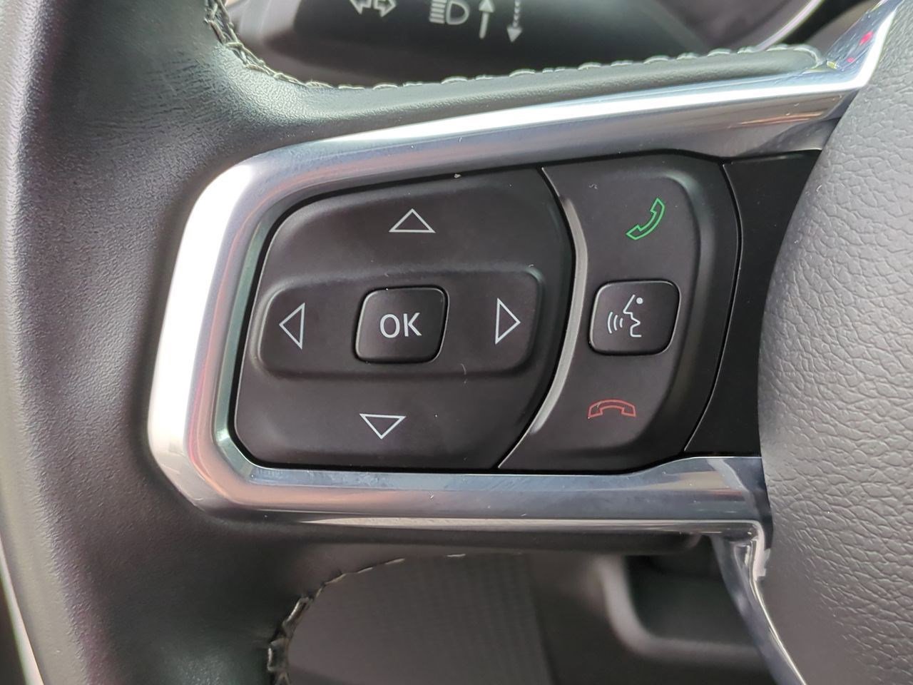 Used 2022 Jeep Wrangler Unlimited Sahara w/ Safety Group image 11