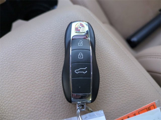 Used 2021 Porsche Macan image 37