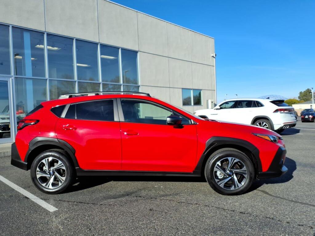 Used 2024 Subaru Crosstrek 2.0i Premium w/ Crosstrek Mirror Package AWD/4WD image 8