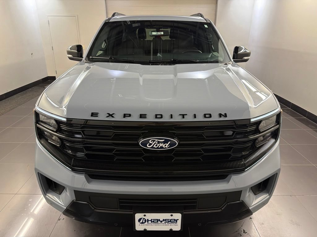 New 2027 Ford Expedition Platinum w/ Stealth Appearance Package AWD/4WD image 2