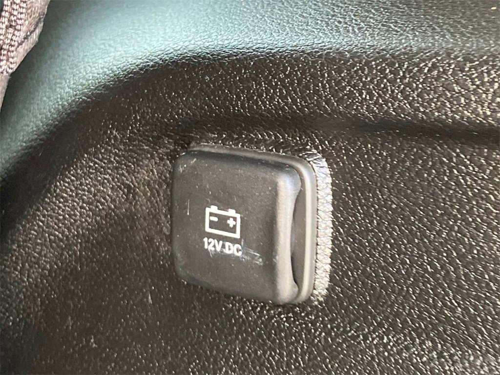 Used 2023 Jeep Grand Cherokee L Laredo w/ Luxury Tech Group I image 14