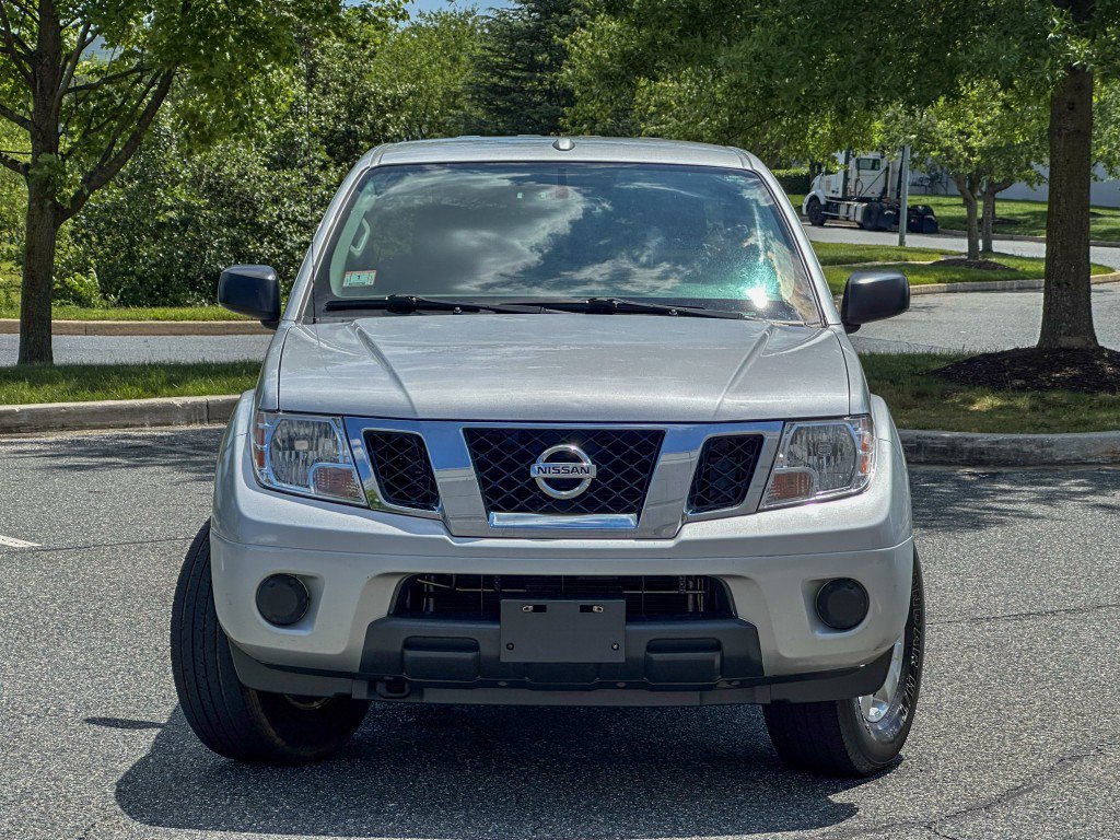 Used 2013 Nissan Frontier SV AWD/4WD image 5