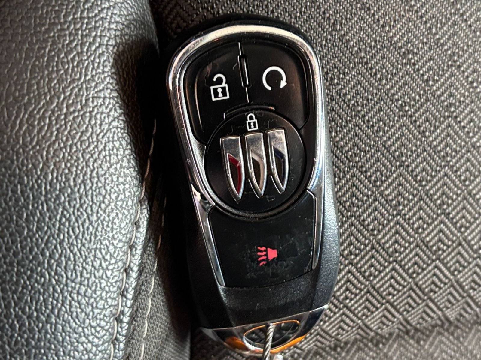 Used 2025 Buick Encore GX Preferred FWD image 23