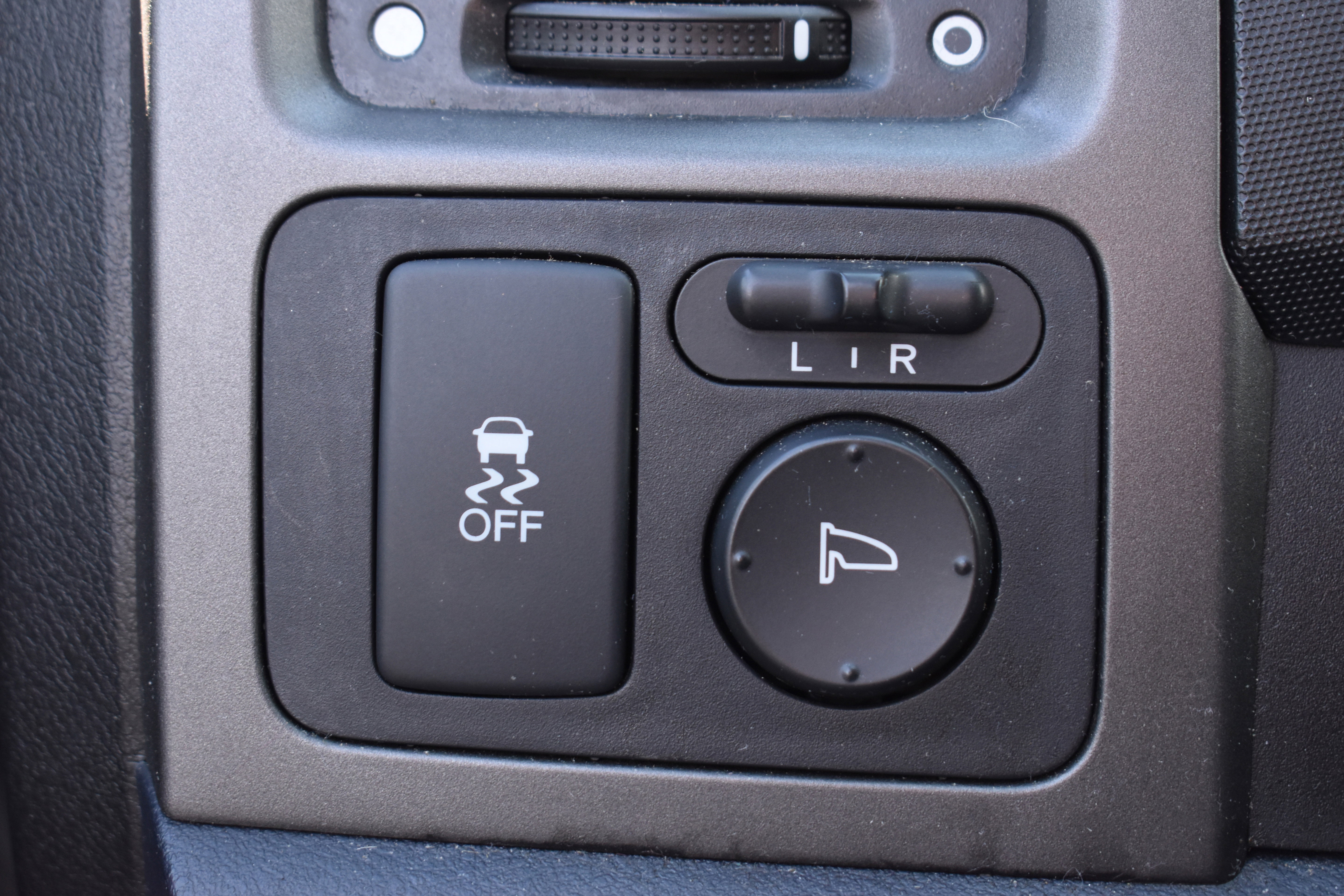 Used 2011 Honda CR-V EX image 27