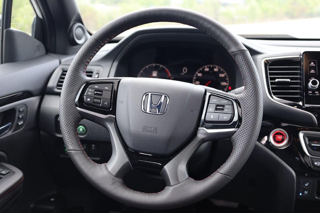 New 2026 Honda Ridgeline Black Edition image 30