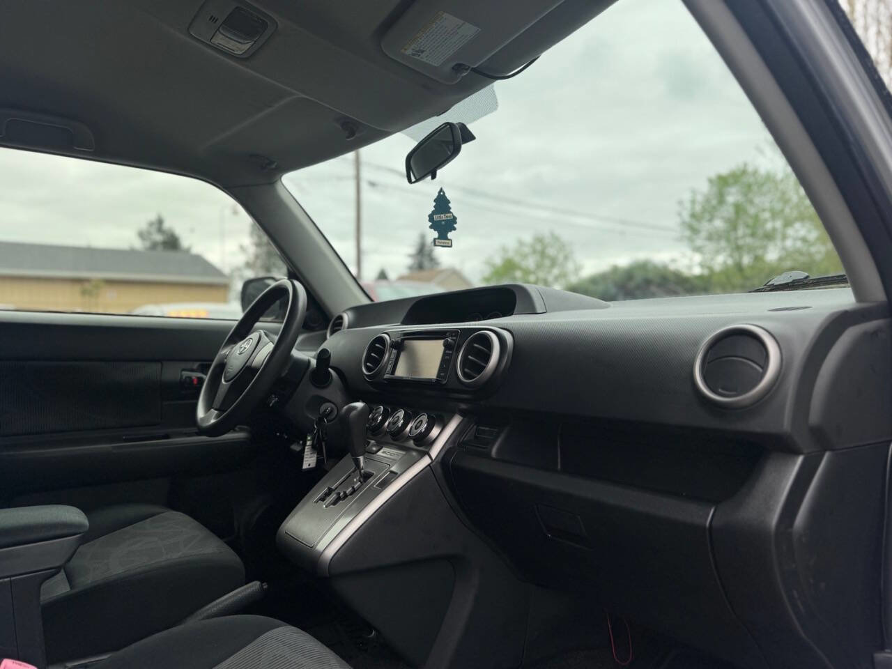 Used 2014 Scion xB FWD image 10