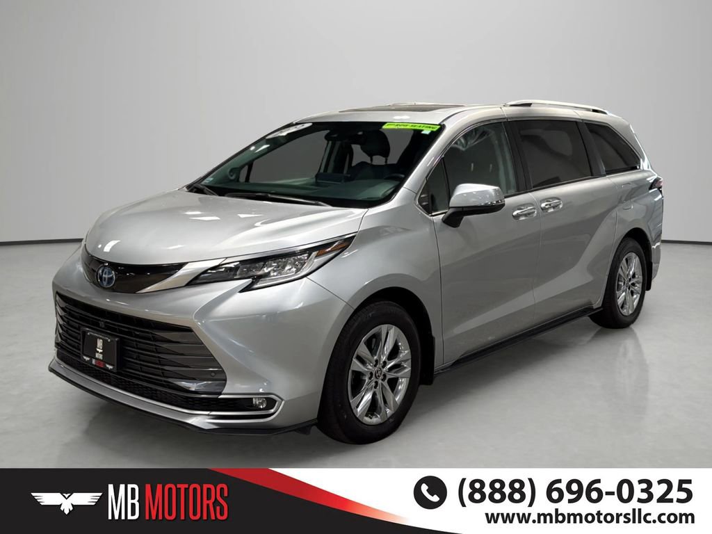 Used 2022 Toyota Sienna Limited