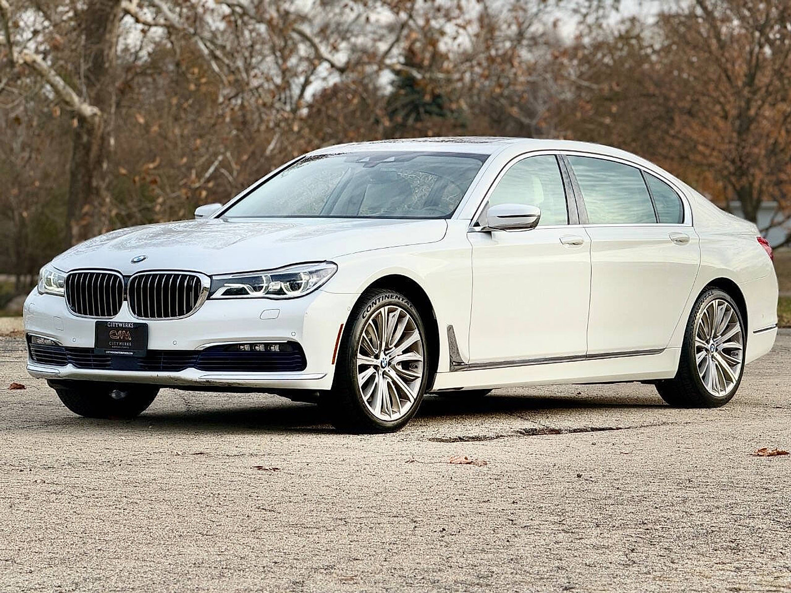 Used 2016 BMW 750i xDrive image 3