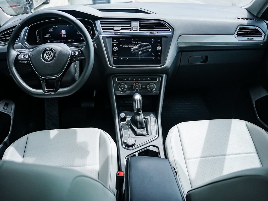Used 2020 Volkswagen Tiguan SEL AWD/4WD image 28