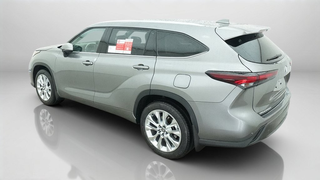 New 2026 Toyota Highlander Limited AWD/4WD image 14