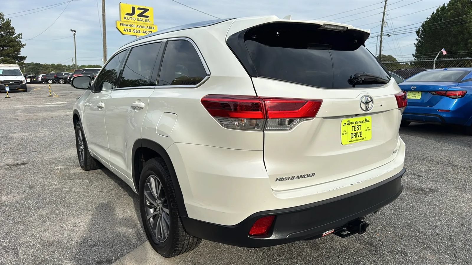 Used 2018 Toyota Highlander XLE FWD image 5