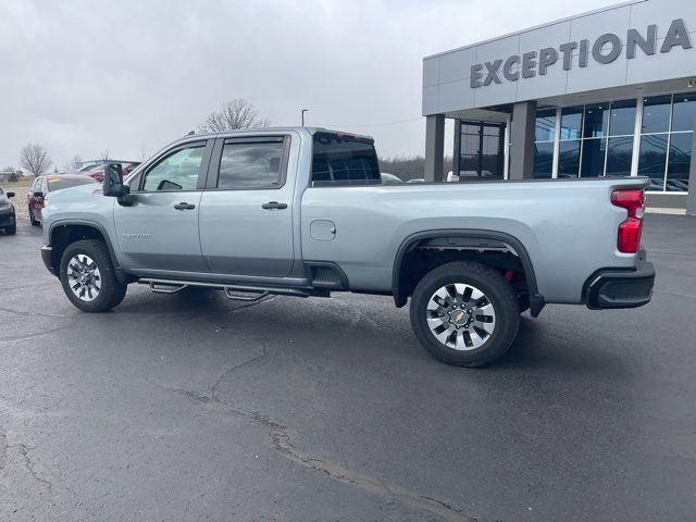 Used 2024 Chevrolet Silverado 2500 Custom w/ Custom Value Package image 3