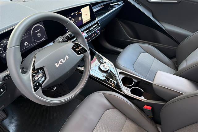 New 2026 Kia Niro Wind FWD image 10