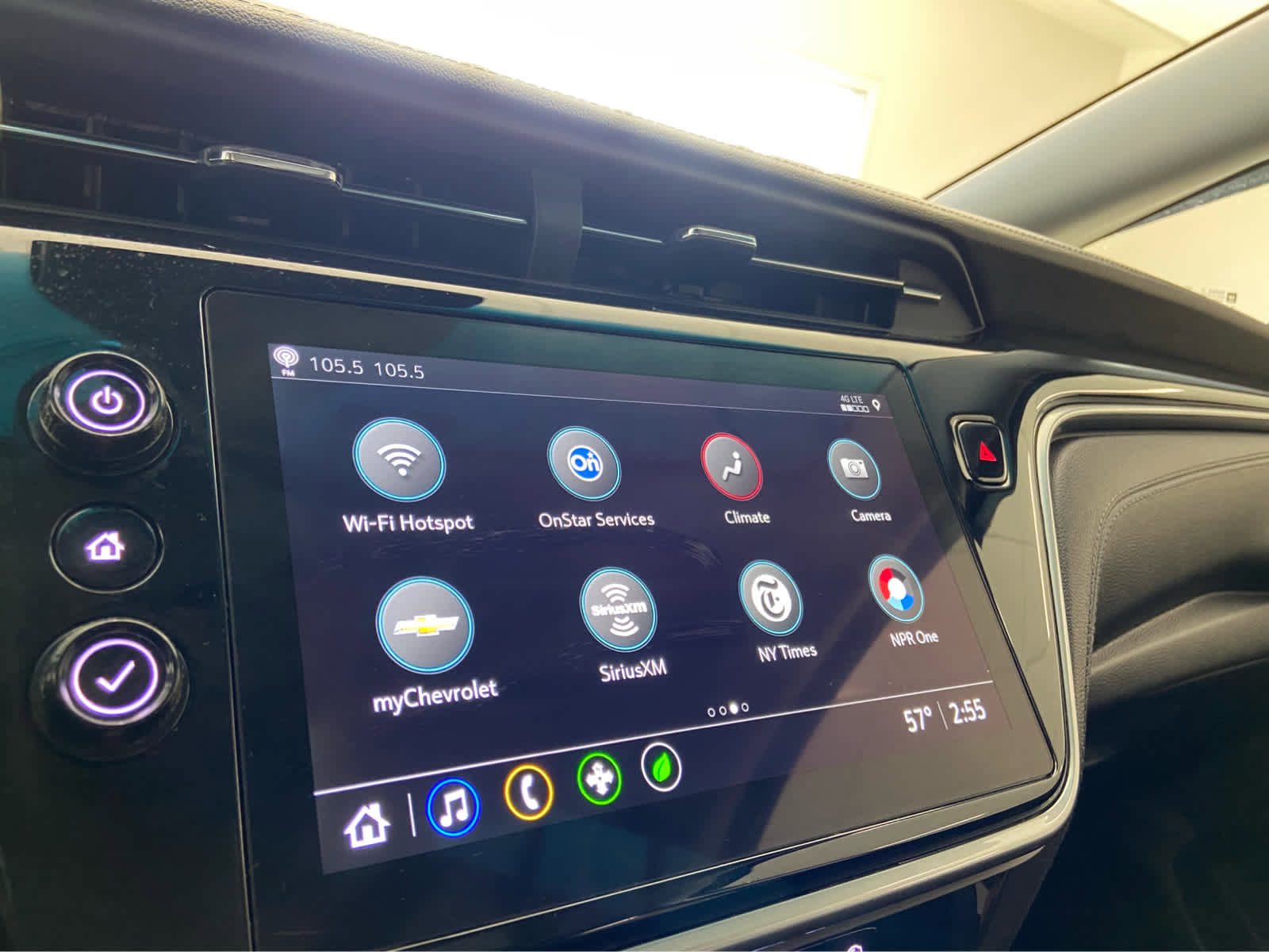 Used 2023 Chevrolet Bolt LT w/ Infotainment Package image 23