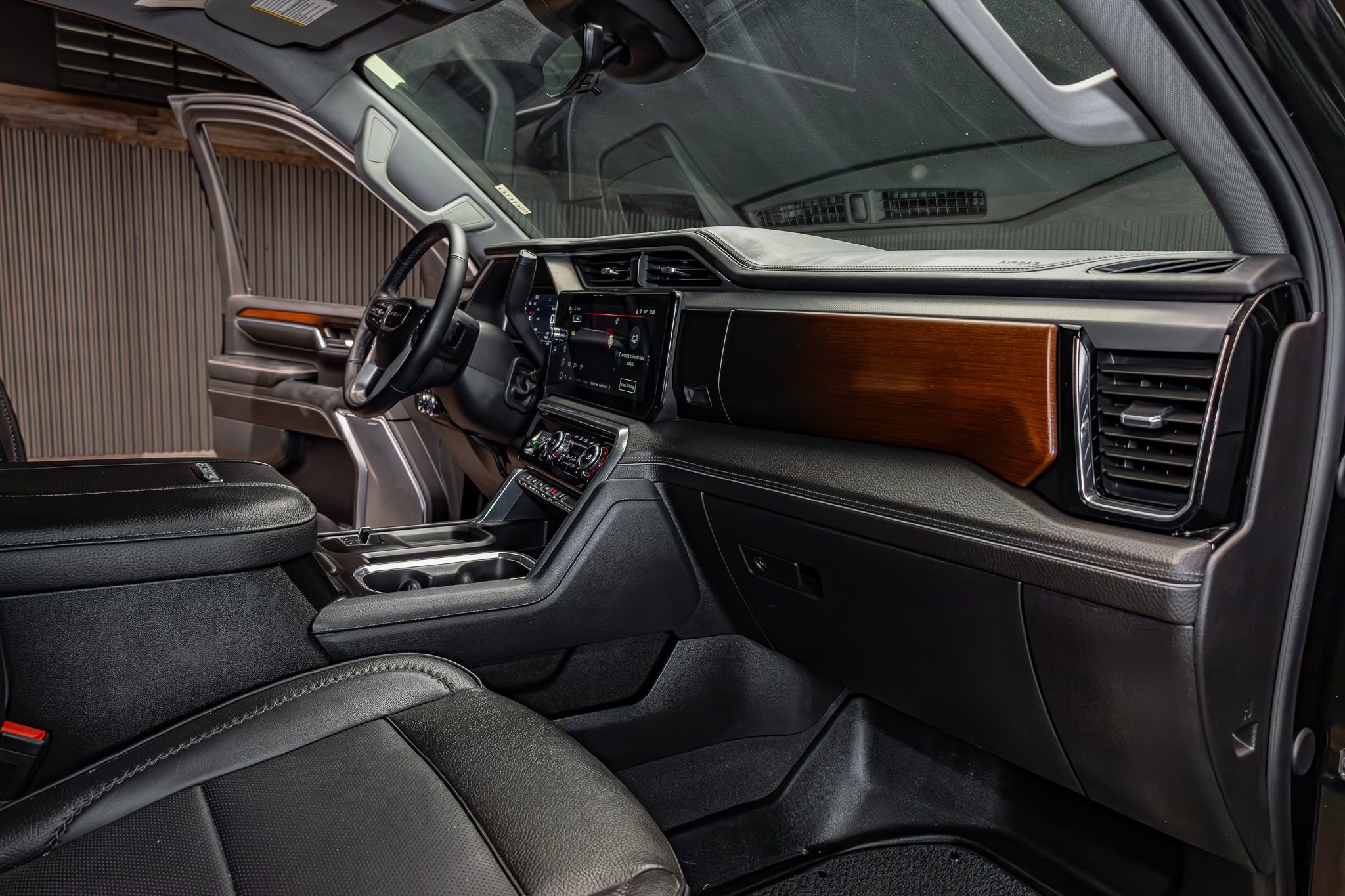 Used 2024 GMC Sierra 3500 Denali w/ Denali Reserve Package image 19