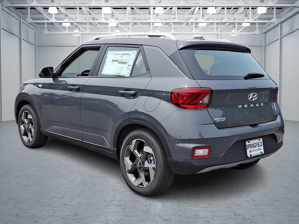 New 2026 Hyundai Venue SEL FWD image 4