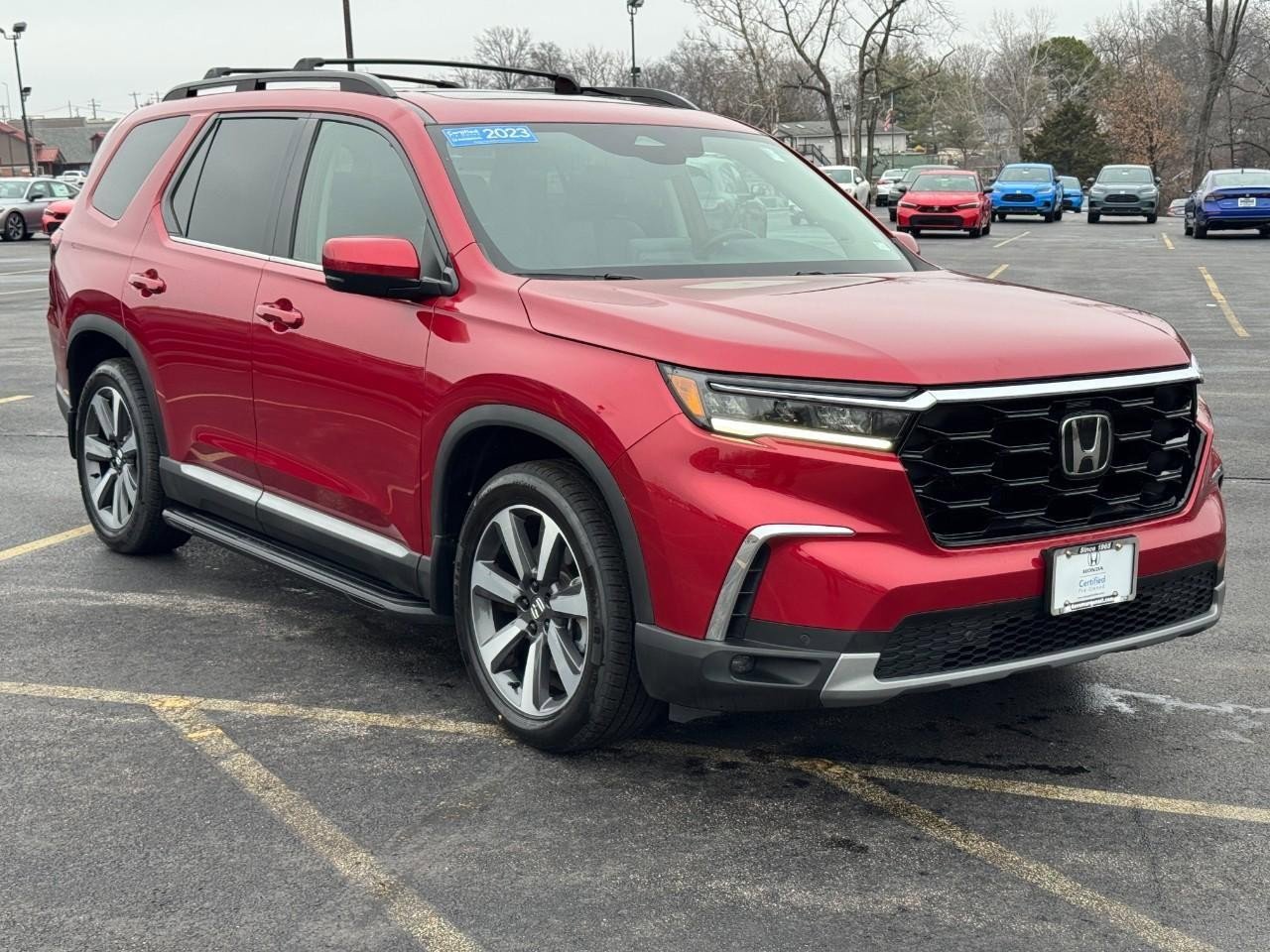 Certified 2023 Honda Pilot Touring image 2