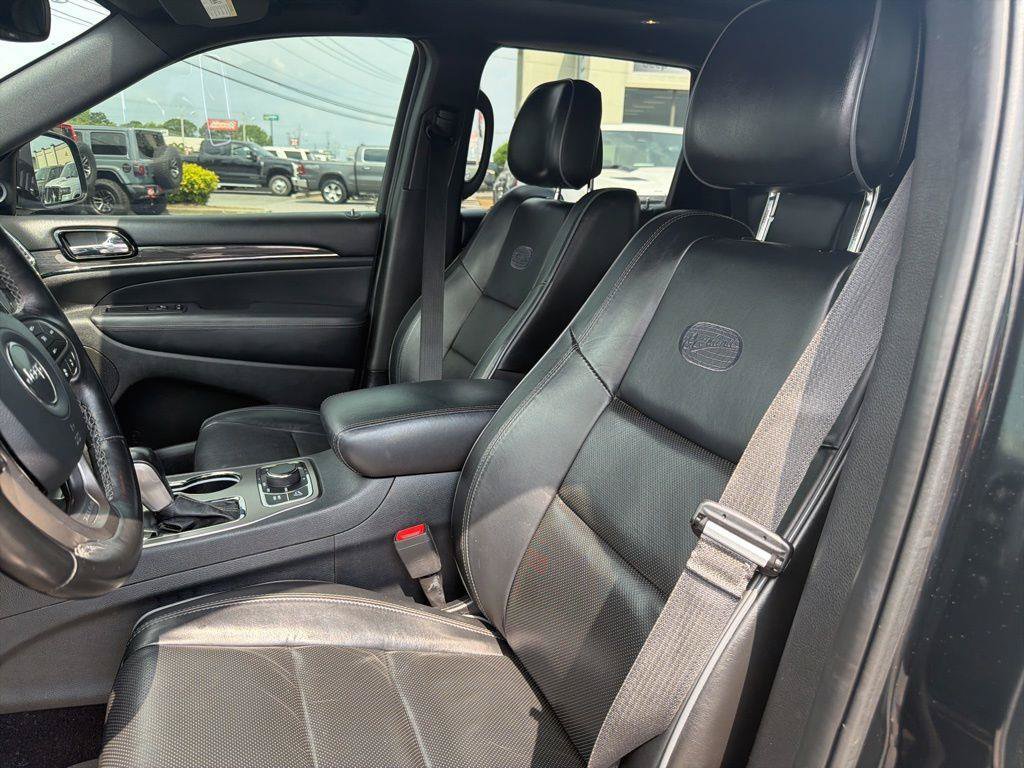 Used 2020 Jeep Grand Cherokee Overland AWD/4WD image 34
