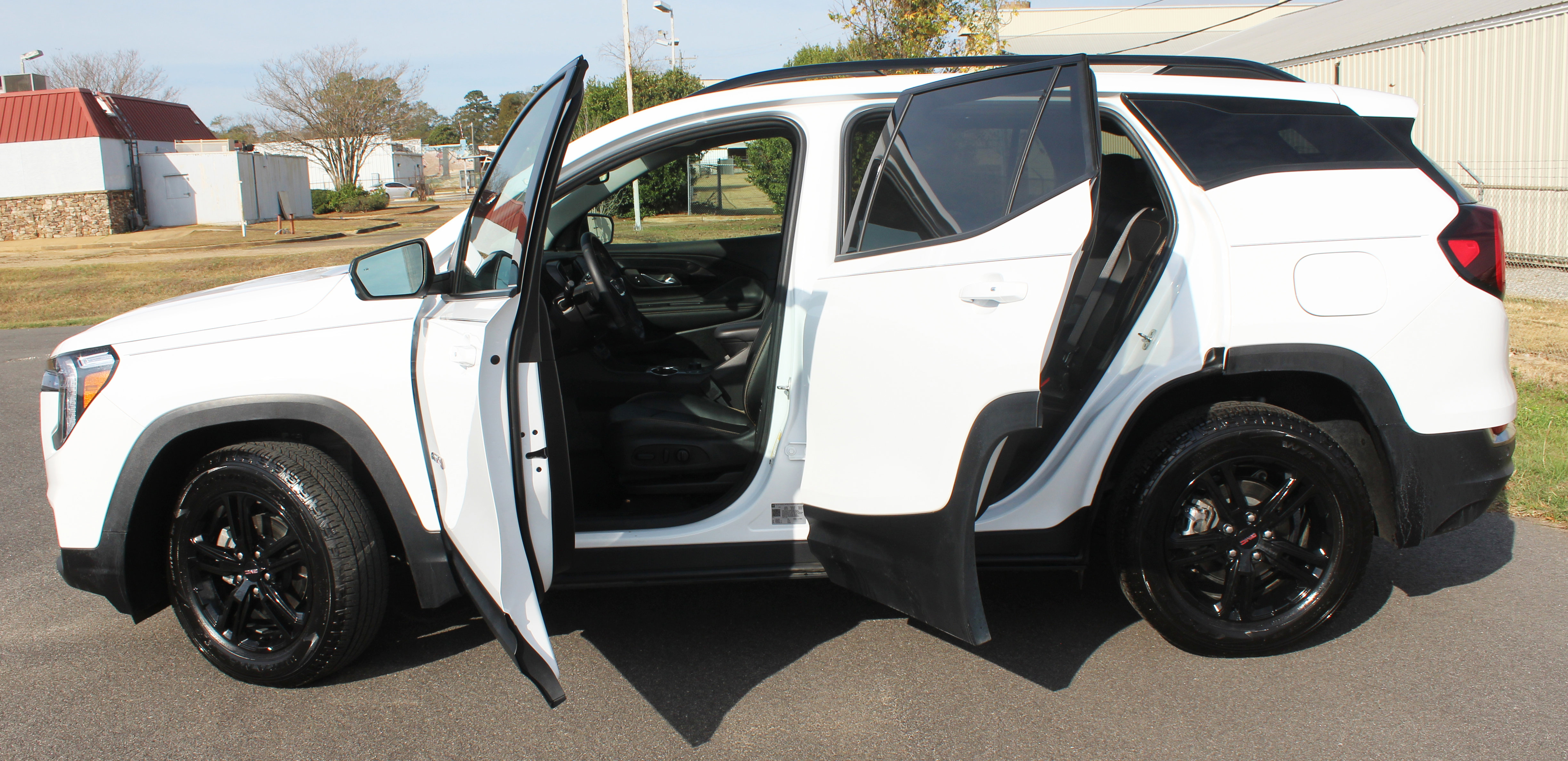 Used 2024 GMC Terrain AT4 image 5