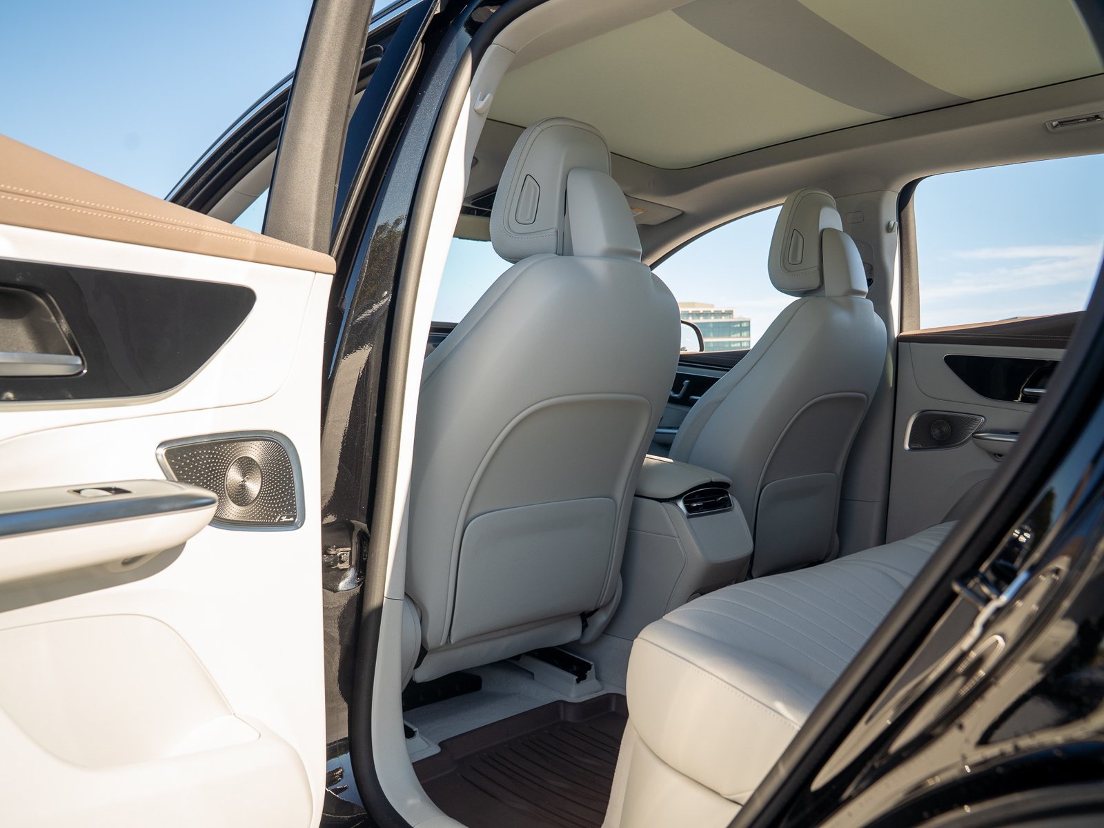 Certified 2023 Mercedes-Benz EQE 500 4MATIC SUV image 26