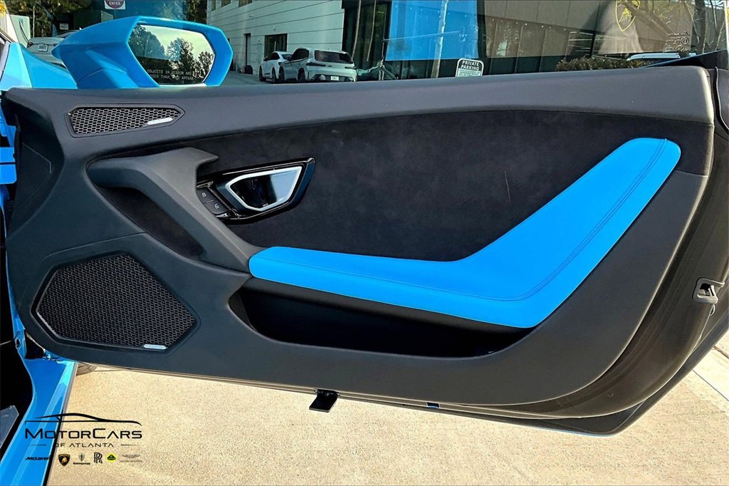 Used 2023 Lamborghini Huracan EVO image 20