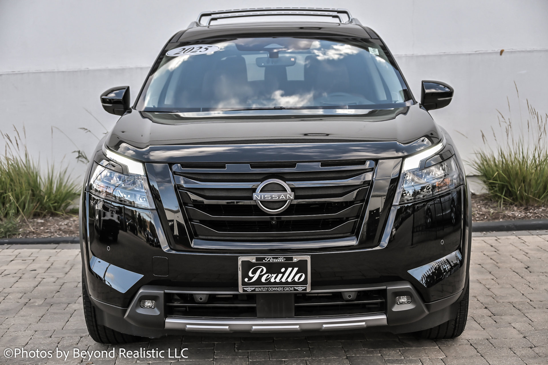 Used 2025 Nissan Pathfinder Platinum image 3