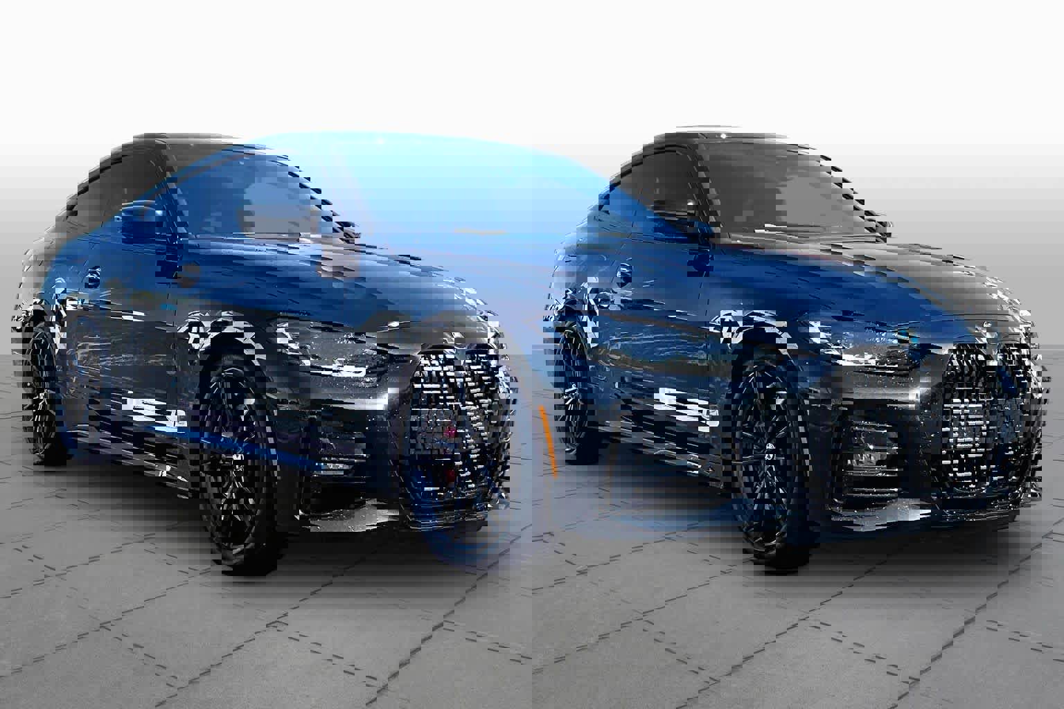 Certified 2024 BMW 430i Coupe w/ M Sport Package RWD image 2