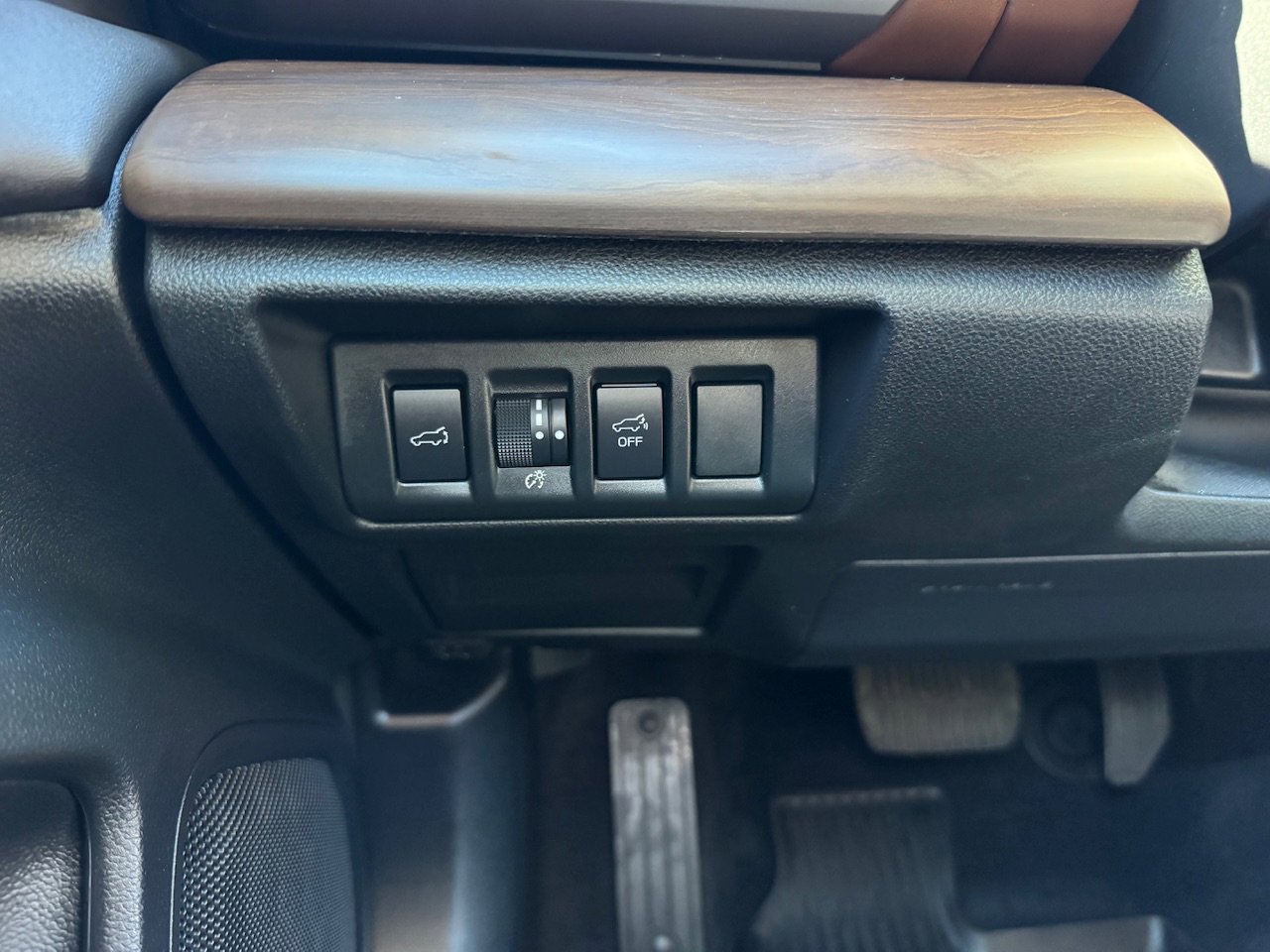 Certified 2025 Subaru Outback Touring XT w/ Tech Package 2 image 36