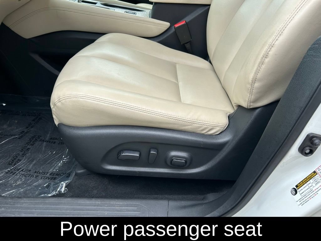 Used 2022 Nissan Murano SV FWD image 16