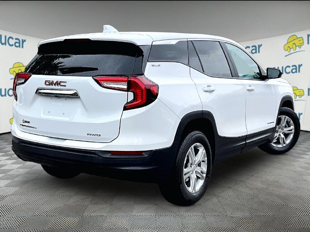 Used 2024 GMC Terrain SLE AWD/4WD image 6