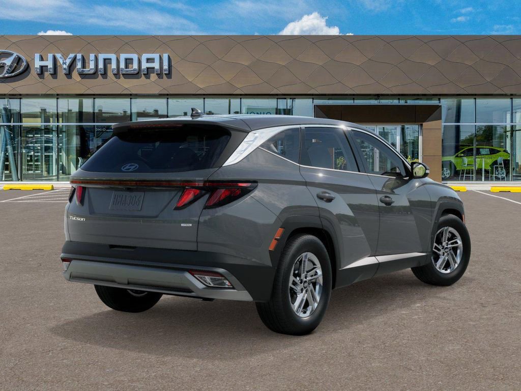 New 2026 Hyundai Tucson SE image 4