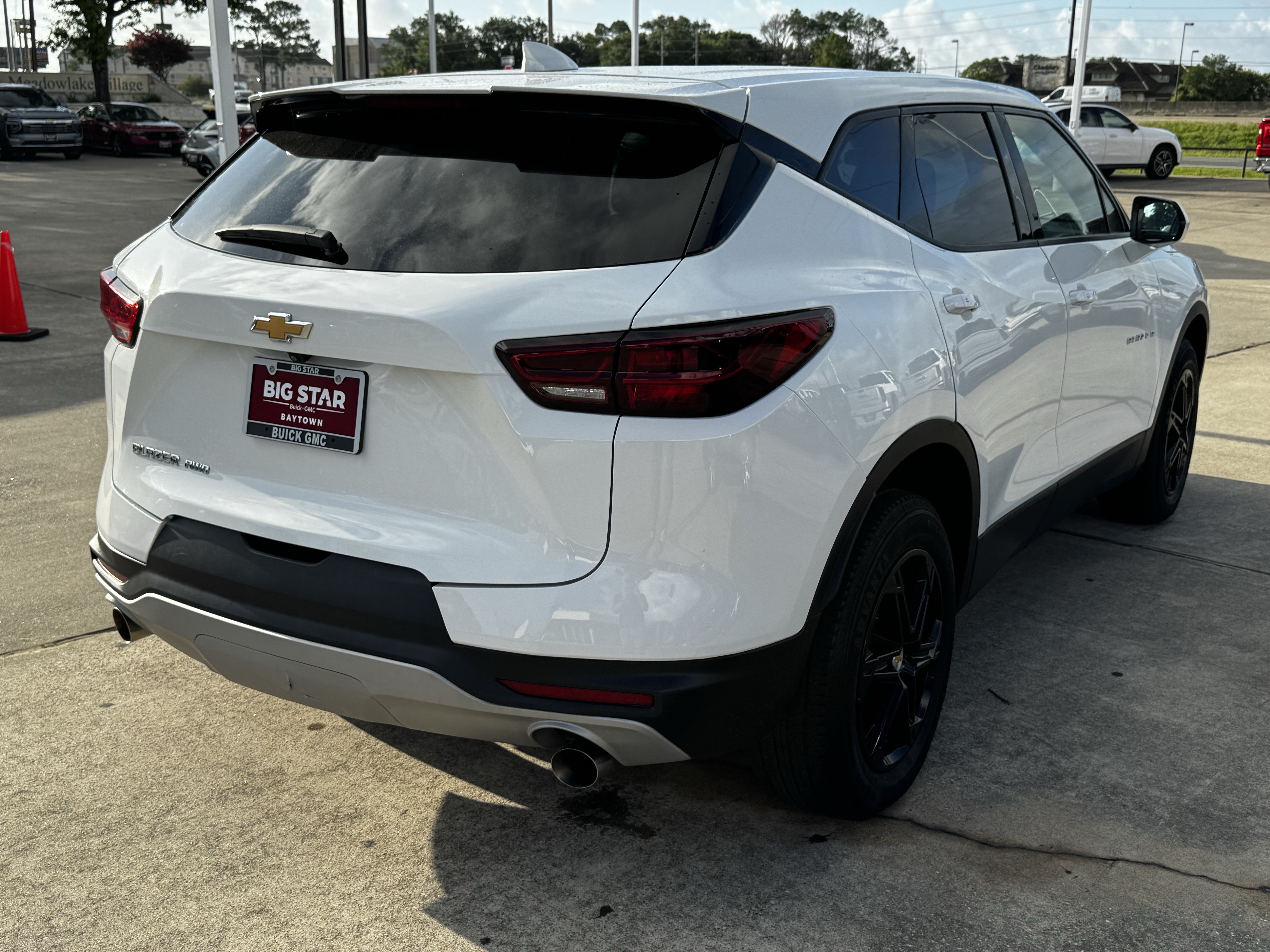 Used 2025 Chevrolet Blazer LT AWD/4WD image 8