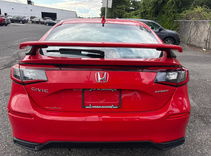 Used 2024 Honda Civic Sport image 6