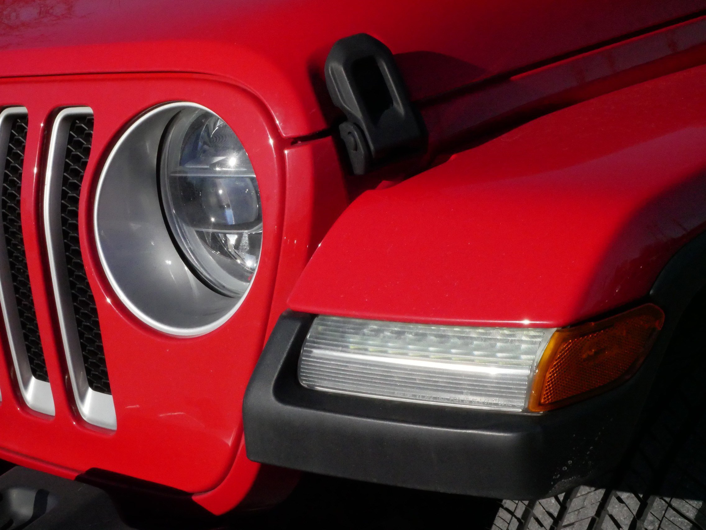 Used 2018 Jeep Wrangler Unlimited Sahara image 16