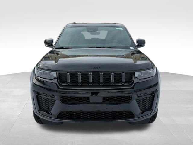 New 2026 Jeep Grand Cherokee Altitude AWD/4WD image 2
