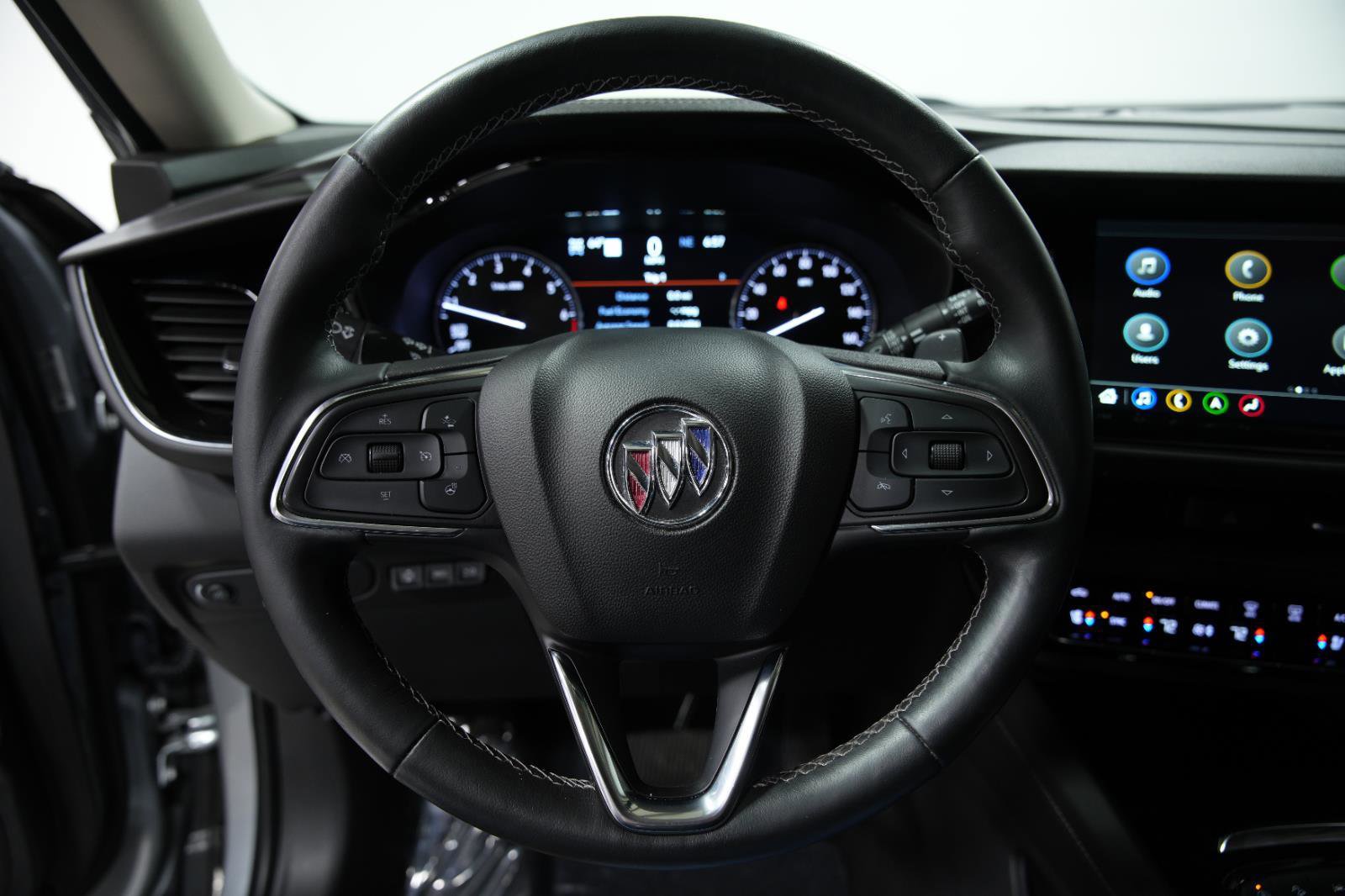 Used 2023 Buick Envision Avenir image 38