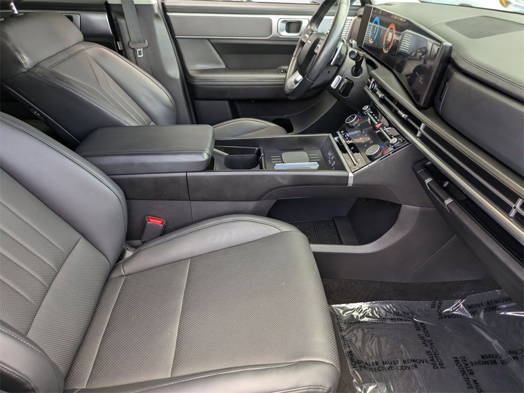 Used 2025 Hyundai Santa Fe SEL image 31