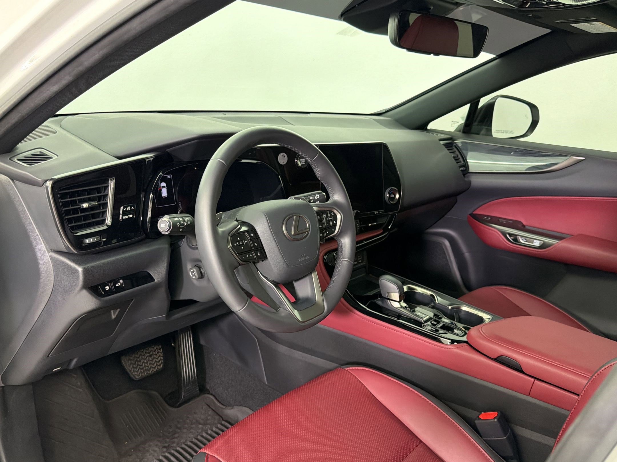 Used 2023 Lexus NX 250 FWD image 4
