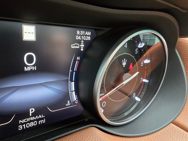 Used 2023 Maserati Levante GT AWD/4WD image 46