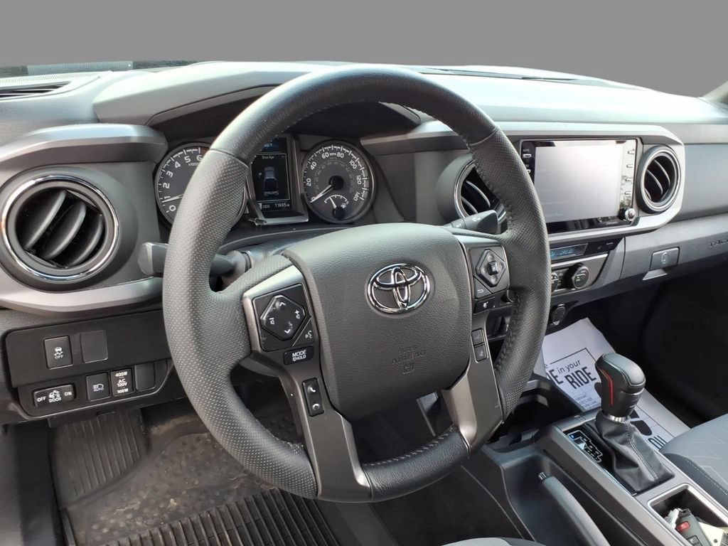 Used 2022 Toyota Tacoma TRD Sport w/ Black Out Package (TMS) AWD/4WD image 21