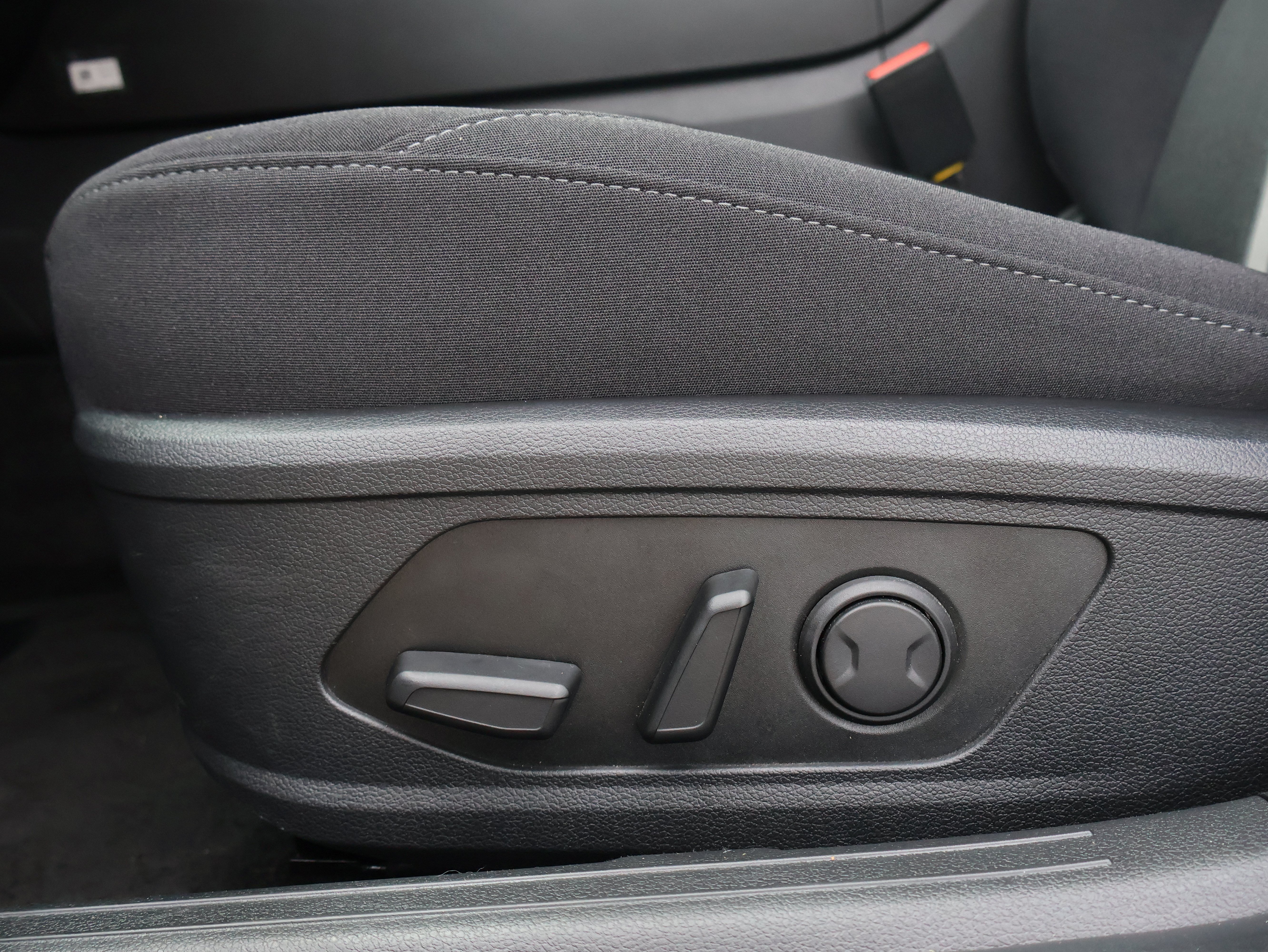 Used 2025 Hyundai Sonata SEL FWD image 23
