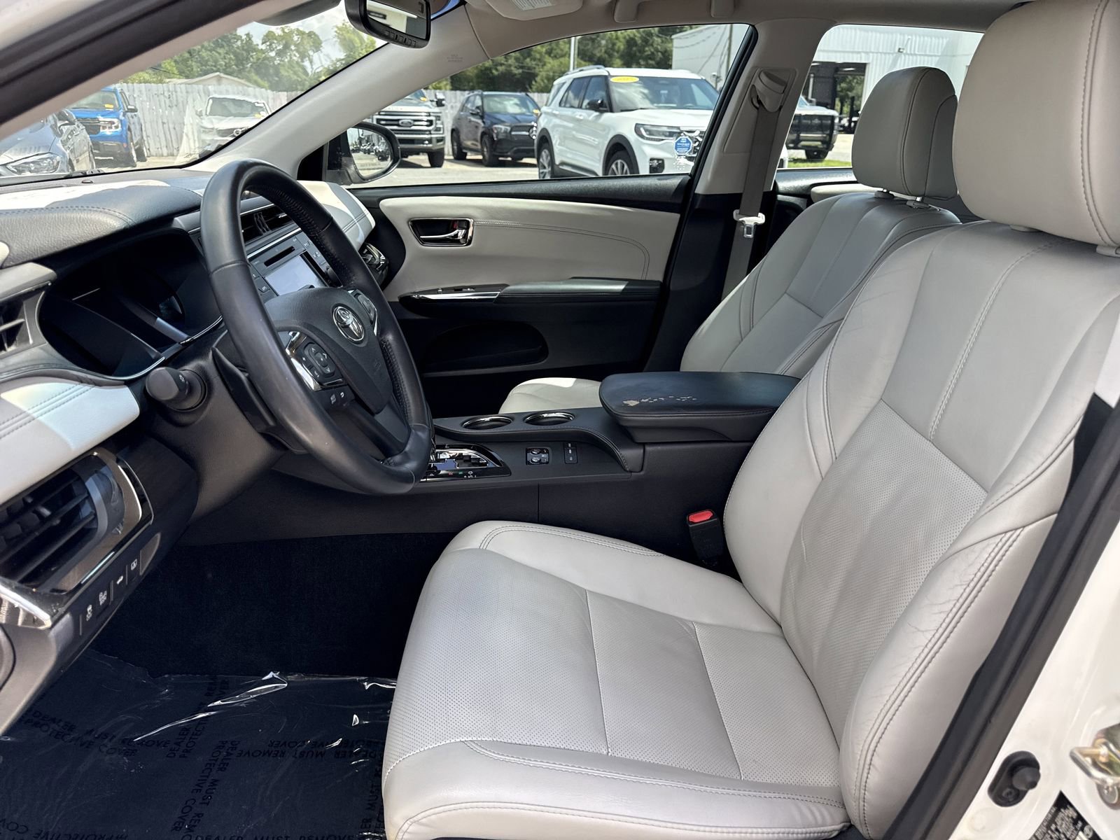 Used 2017 Toyota Avalon Limited FWD image 9