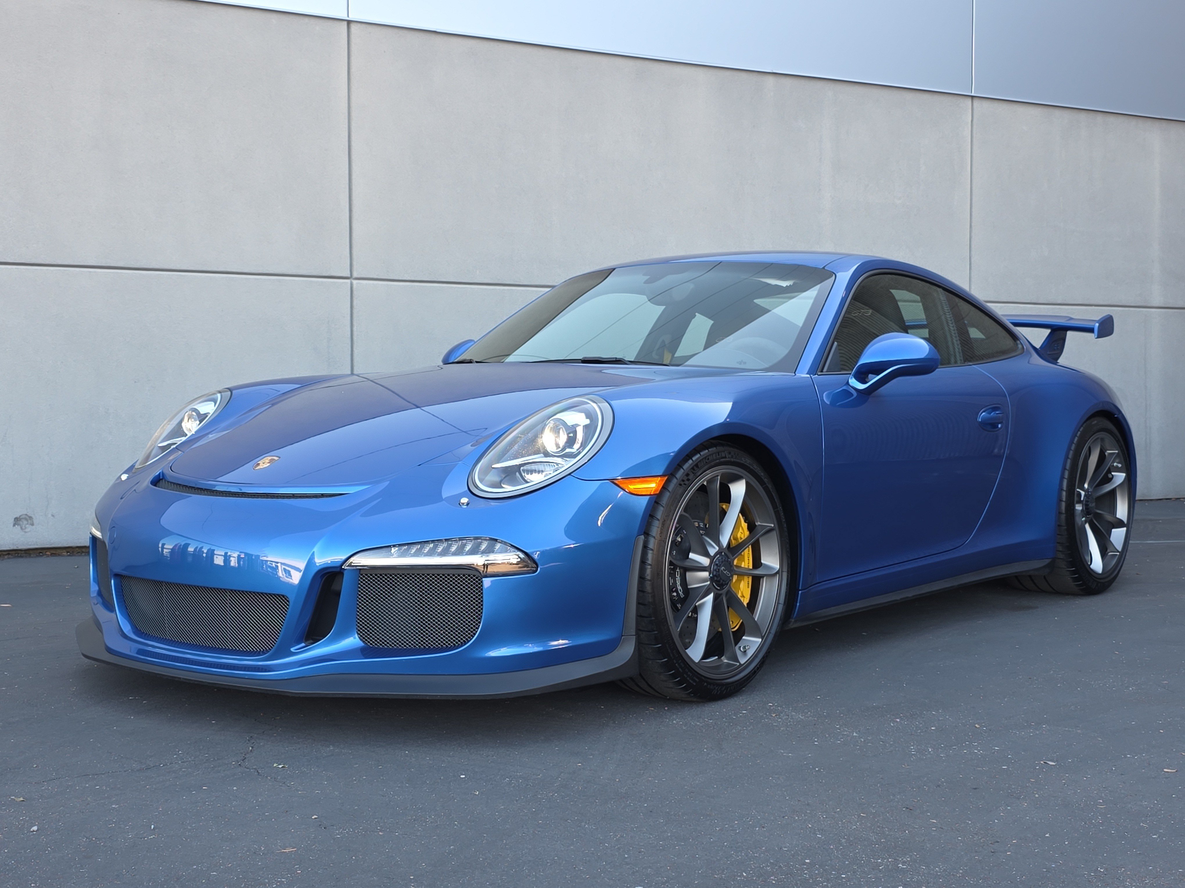 Certified 2015 Porsche 911 GT3 RWD image 1