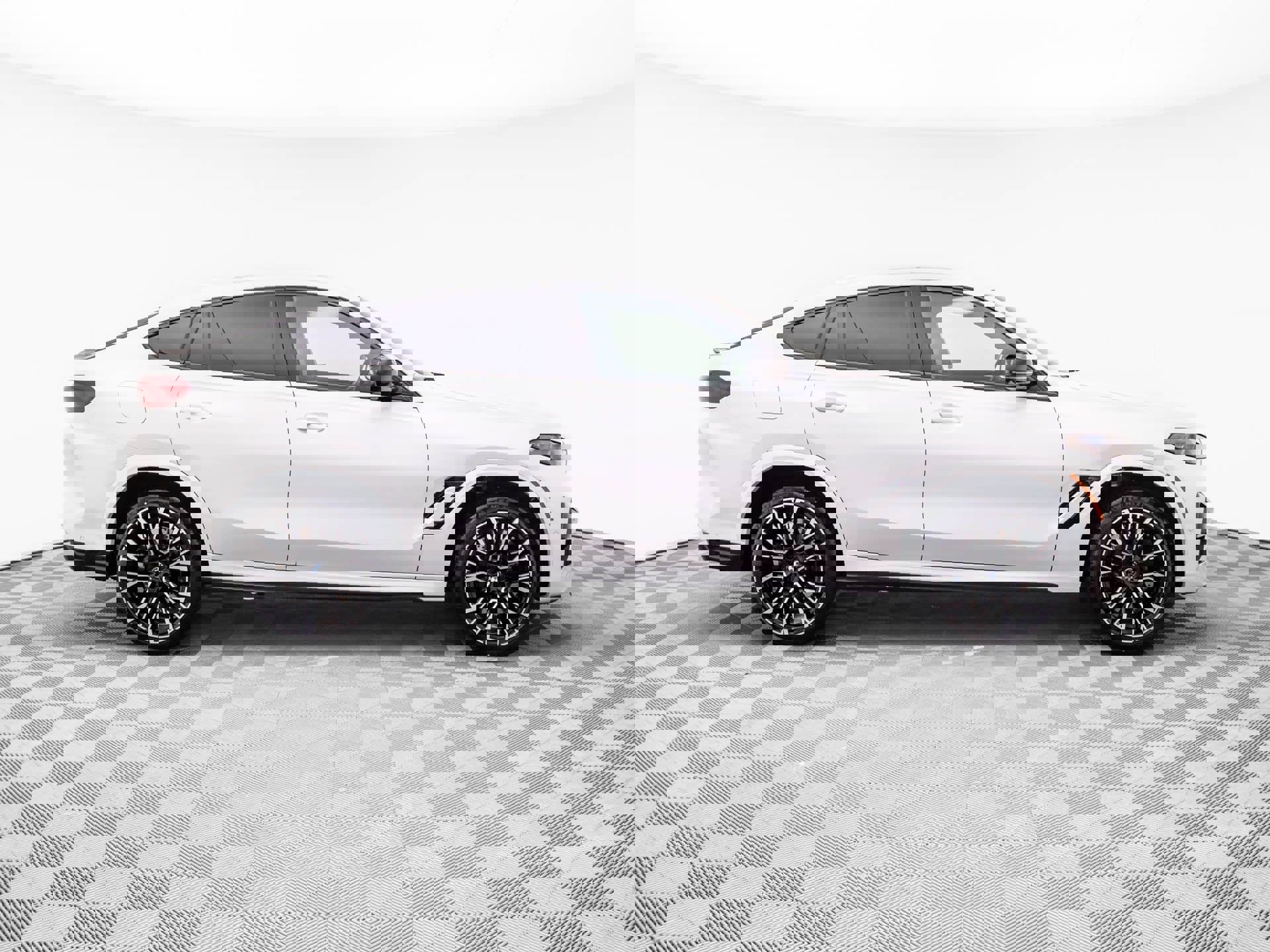 New 2026 BMW X6 M Competition w/ Executive Package image 8