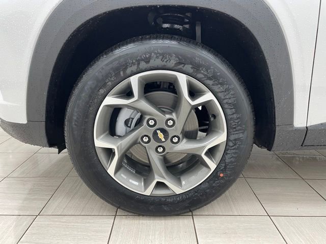 New 2026 Chevrolet Trax LT w/ Driver Confidence Package FWD image 8