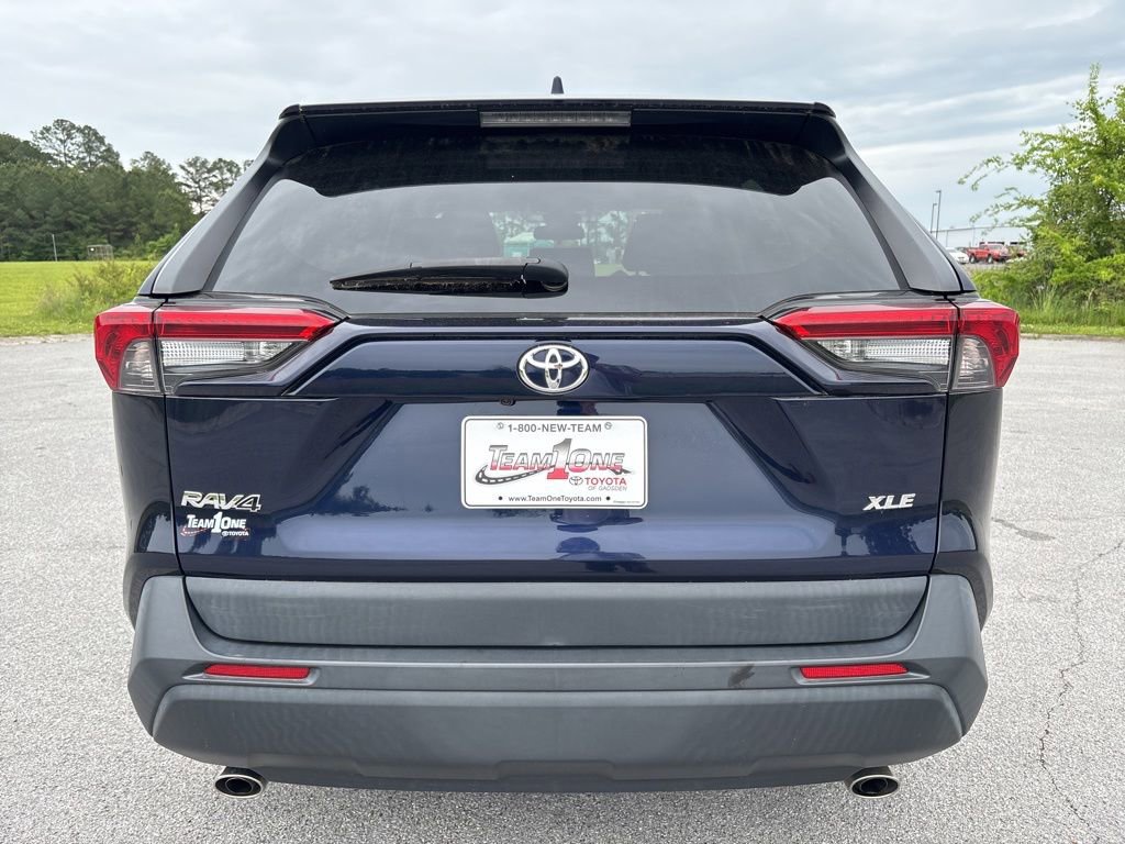 Used 2022 Toyota RAV4 XLE FWD image 6